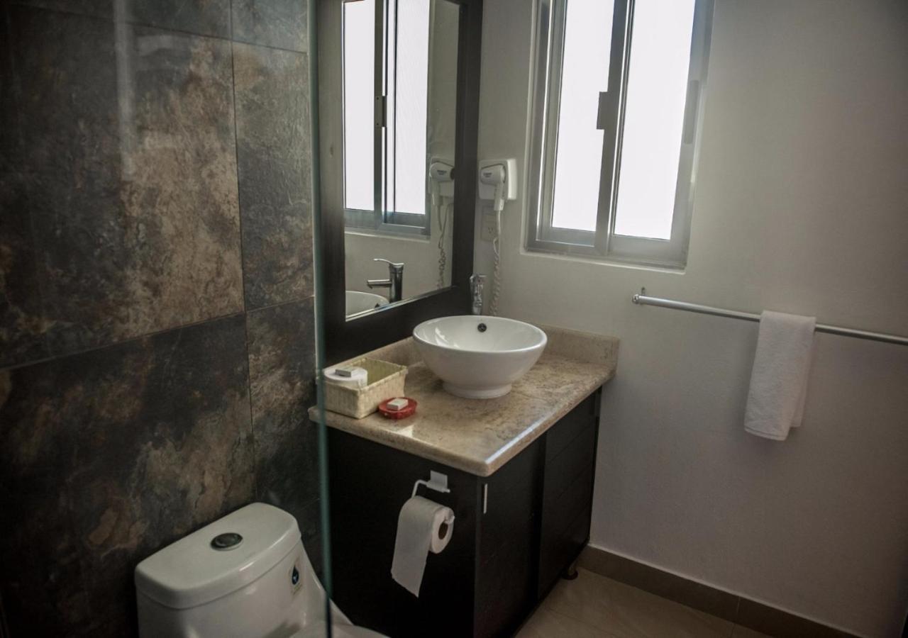 Sunrise 42 Suites By Holiday In Playa 신데 델 카르멘 외부 사진