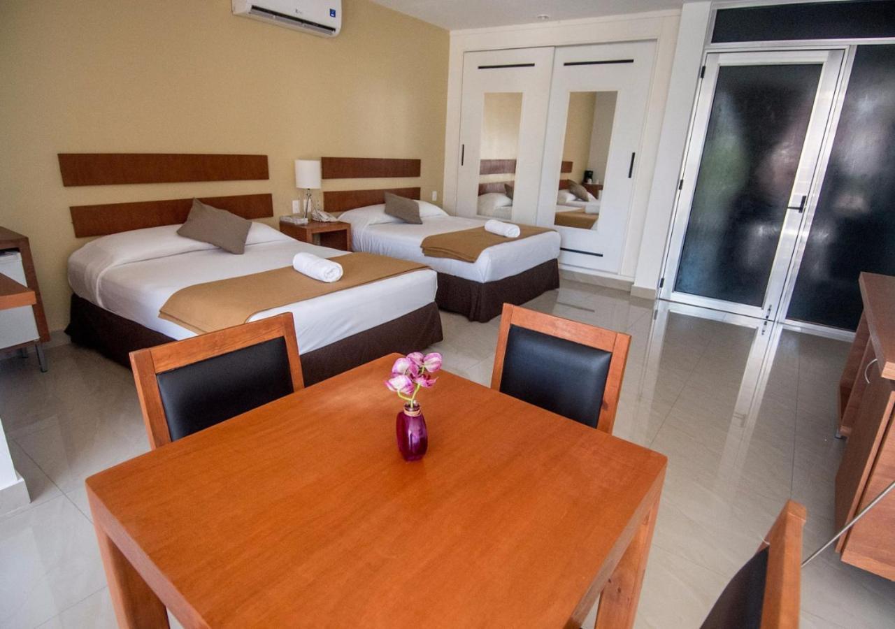 Sunrise 42 Suites By Holiday In Playa 신데 델 카르멘 외부 사진